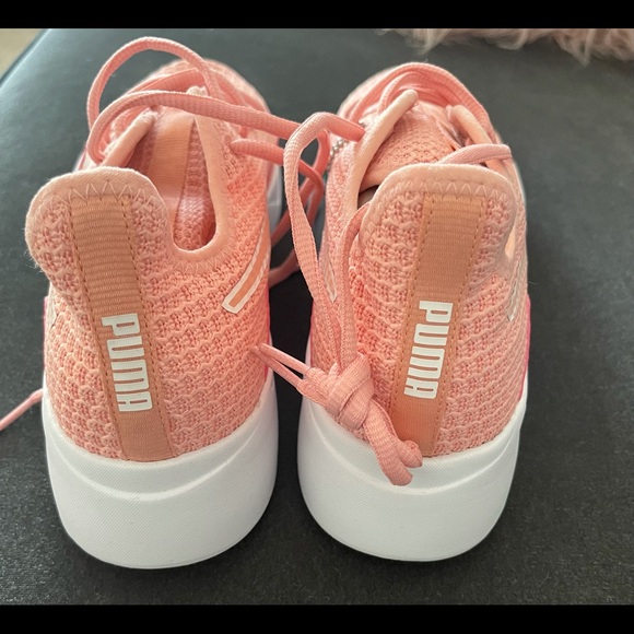 Puma - Picture 4 of 4